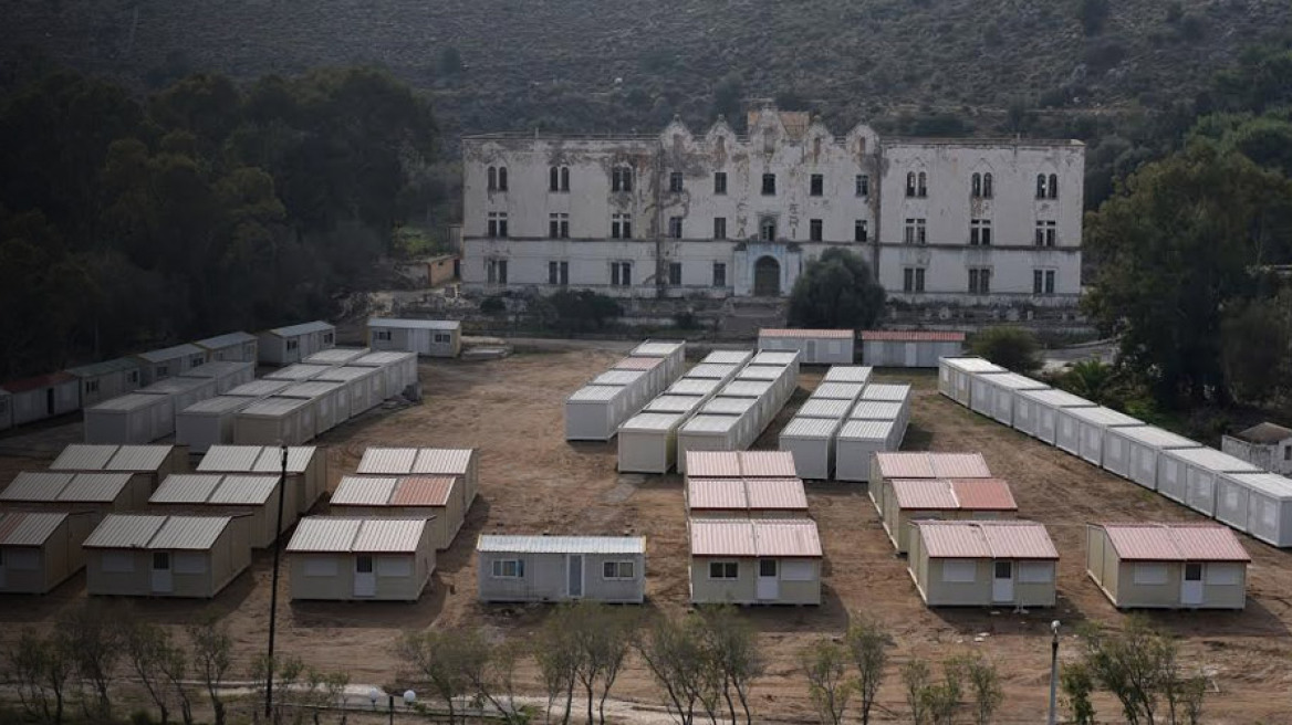 Gov’t to use Hellenic Armed Forces to solve refugee issue