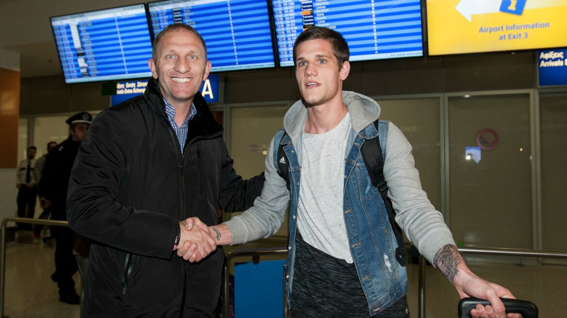 ΑΕΚ: Στην Αθήνα έφτασαν Πέκχαρτ και Σουκουλίνι