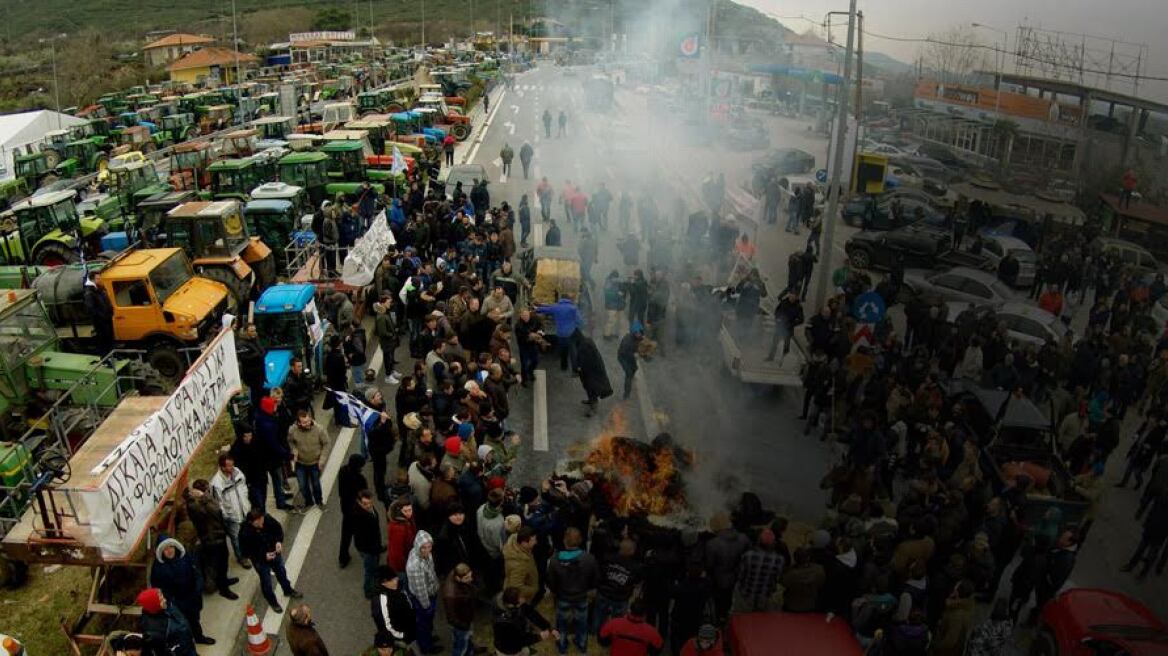 Farmers continue tractor protests around Greece continue: guide to road blocks