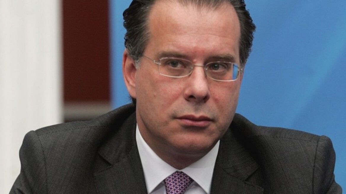 Κουμουτσάκος: Παιχνίδια συνωμοσιολογίας από την κυβέρνηση