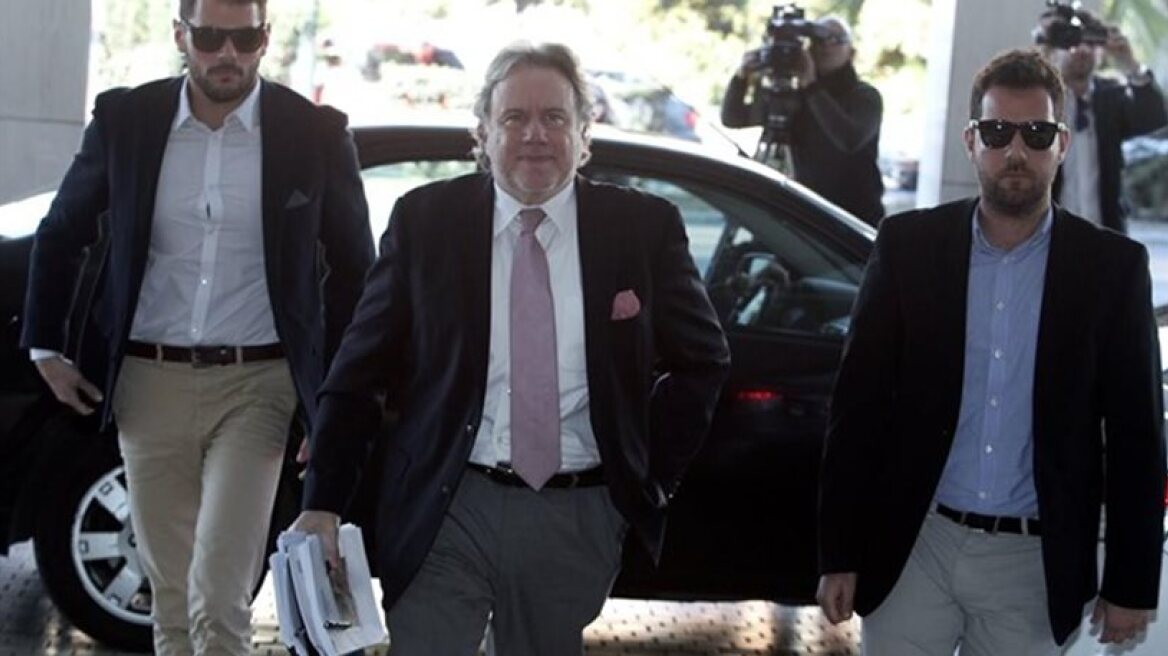 Greece looks at pension reforms to bridge differences with creditors