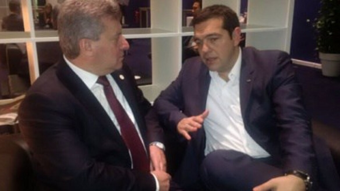 Τσίπρας προς Ιβάνοφ: Διευκολύνετε την κατάσταση στα σύνορα για τους πρόσφυγες 