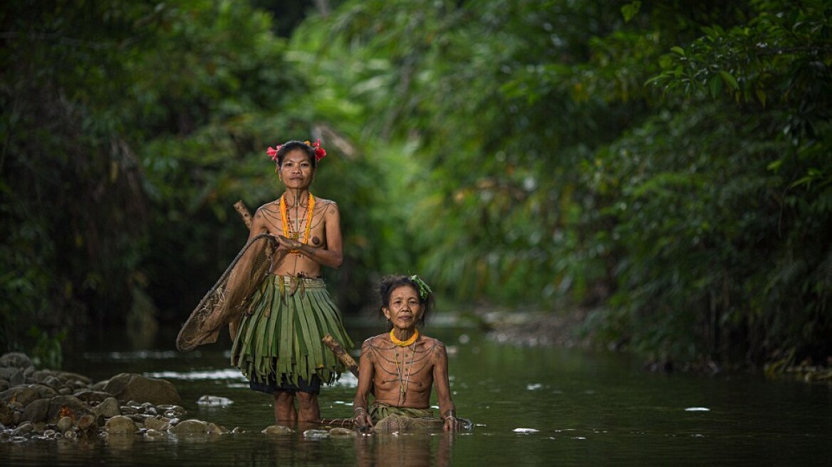 A tribe untouched by the modern civilization (pics)
