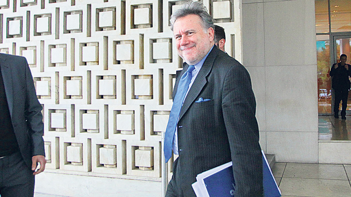 Αγριο μαχαίρι στις διπλές συντάξεις ζητά το κουαρτέτο