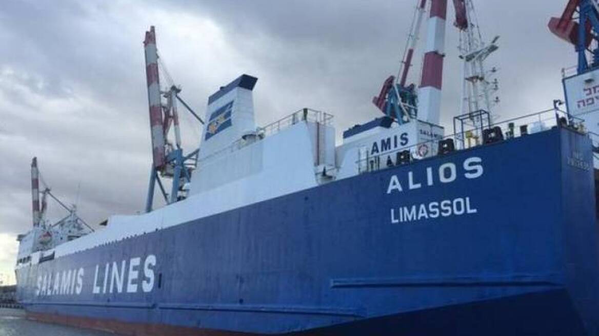 Αποκολλήθηκε με ασφάλεια το πλοίο που είχε προσαράξει νότια της Κέας