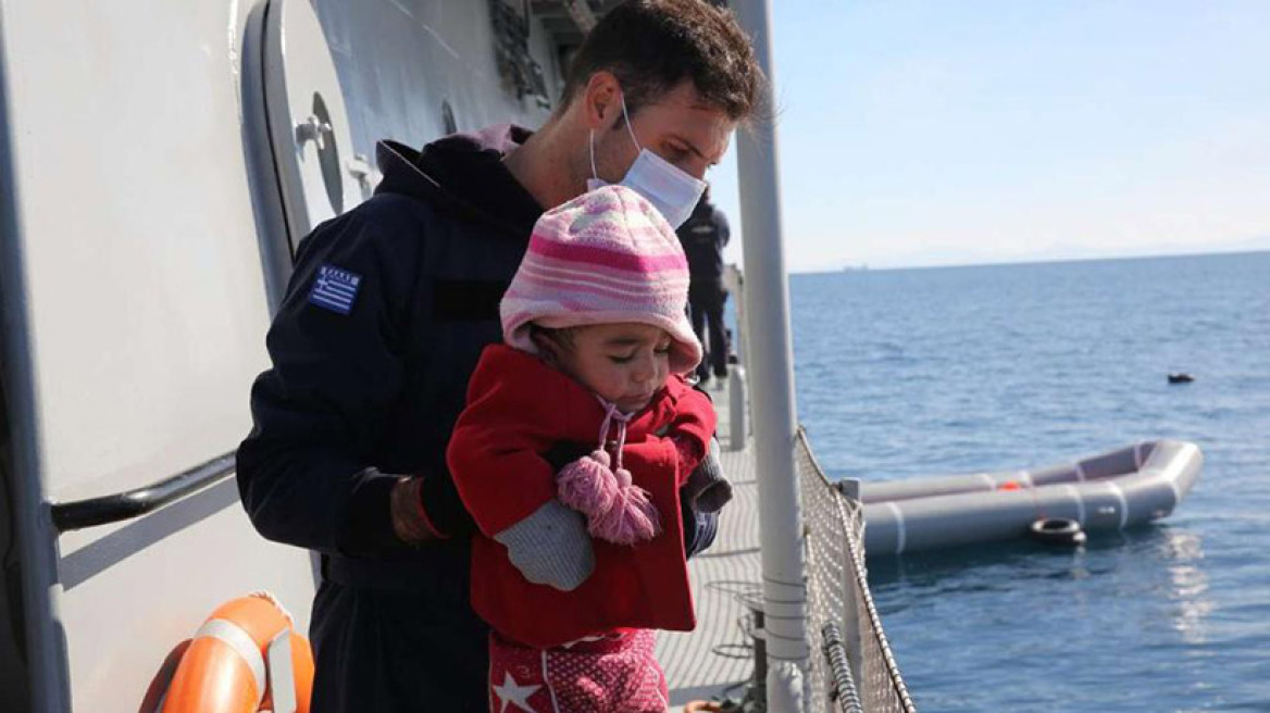 «Ύμνοι» της Bild για την Ελληνική Ακτοφυλακή που σώζει πρόσφυγες