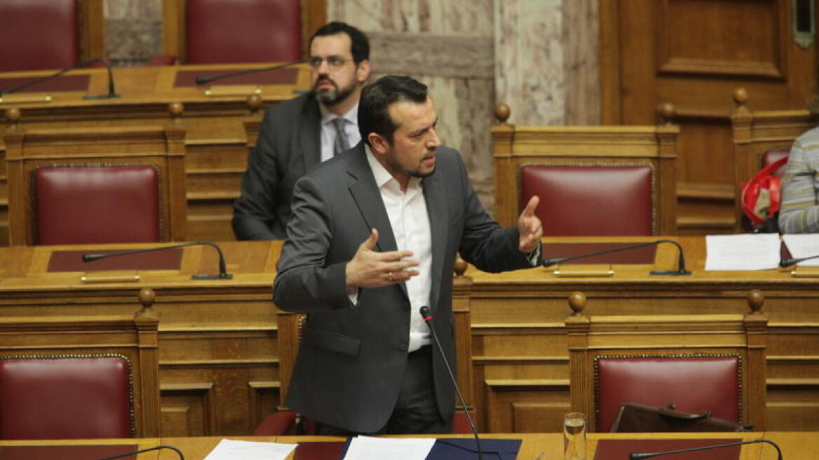 Κατατέθηκε στη Βουλή η τροπολογία για τις τηλεοπτικές άδειες 