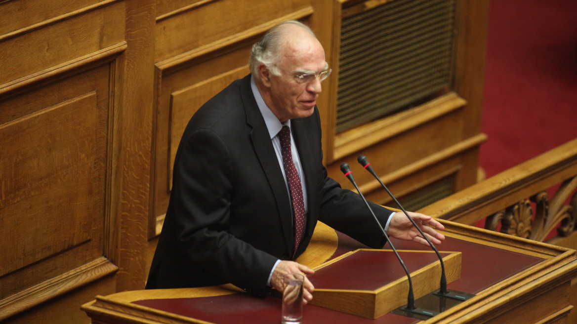 Βασίλης Λεβέντης «Λέτε ότι είναι διαπλεκόμενοι. Εσείς τι θα φέρετε; Αγίους;»
