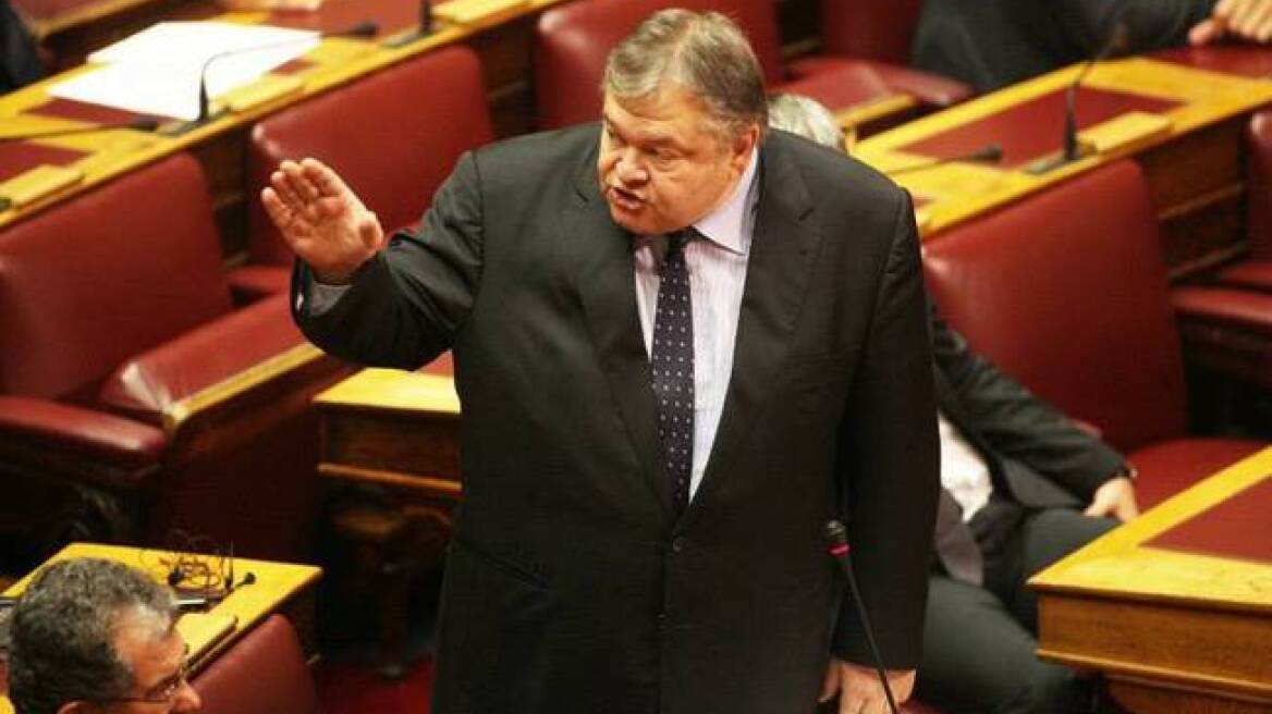 Βενιζέλος: «Όταν ανέβουν στο δέντρο, οι νέοι καναλάρχες, θα φανούν τα οπίσθια» 