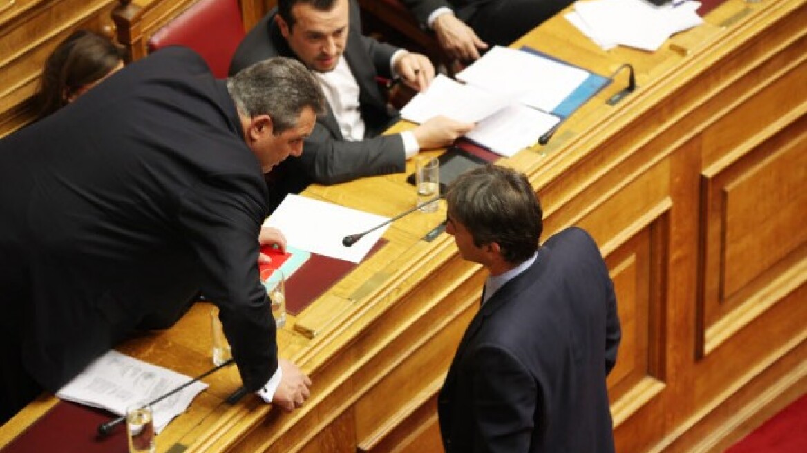 Έκτακτη συνάντηση Μητσοτάκη - Καμμένου για το Μεταναστευτικό