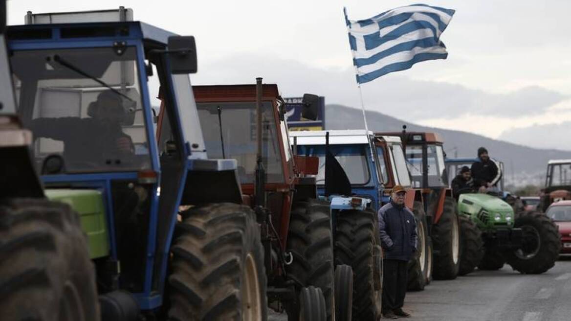 Μπλόκο από τους αγρότες και στο Κορωπί