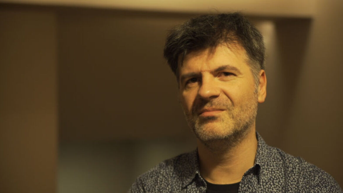 Η Καλλιθέα, τα σεμεδάκια και άλλα ζογκλερικά