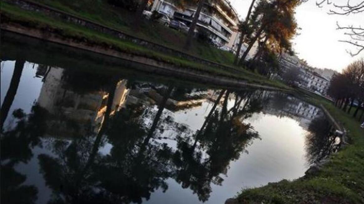 Βαρκάδα υπό το φως των αστεριών το Πάσχα στον Ληθαίο ποταμό