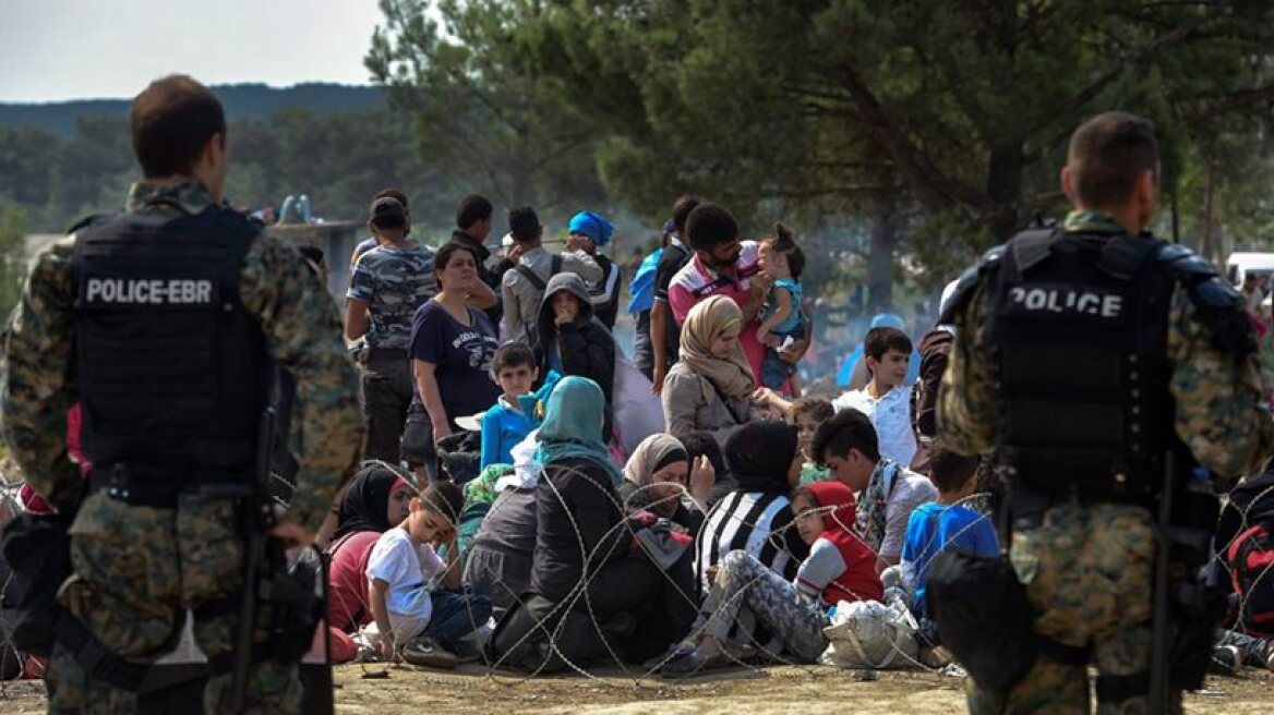 FYROM uses dogs to stop migrants