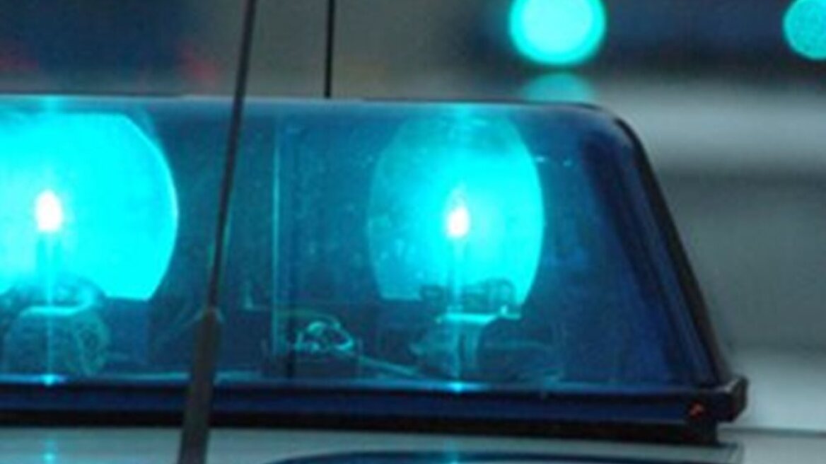 Πήγαινε ναρκωτικά χάπια στον κρατούμενο γιο της