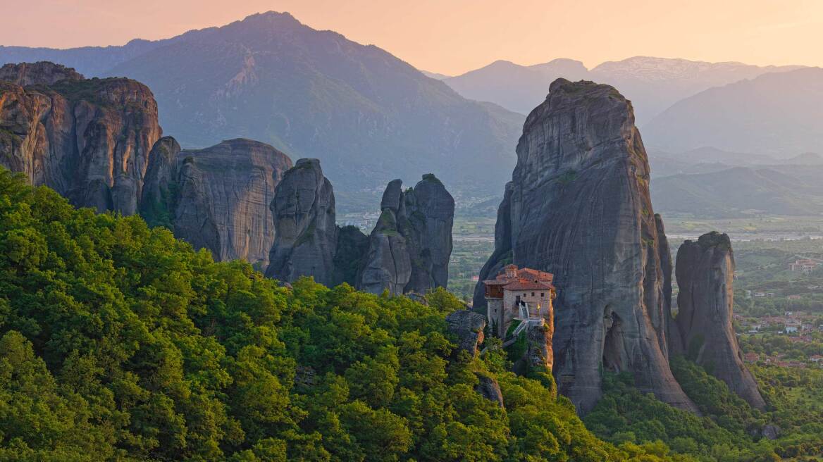 Fly over Greece (vid)