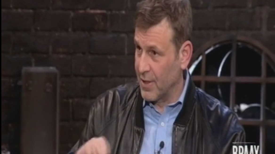 Απόστολος Γκλέτσος: Μόνο εγώ έχω πάει με άντρα σε αυτή τη χώρα;