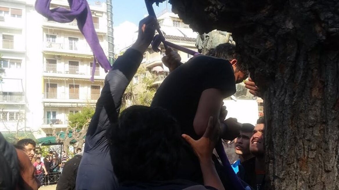 Two immigrants attempted to commit suicide at Victoria square