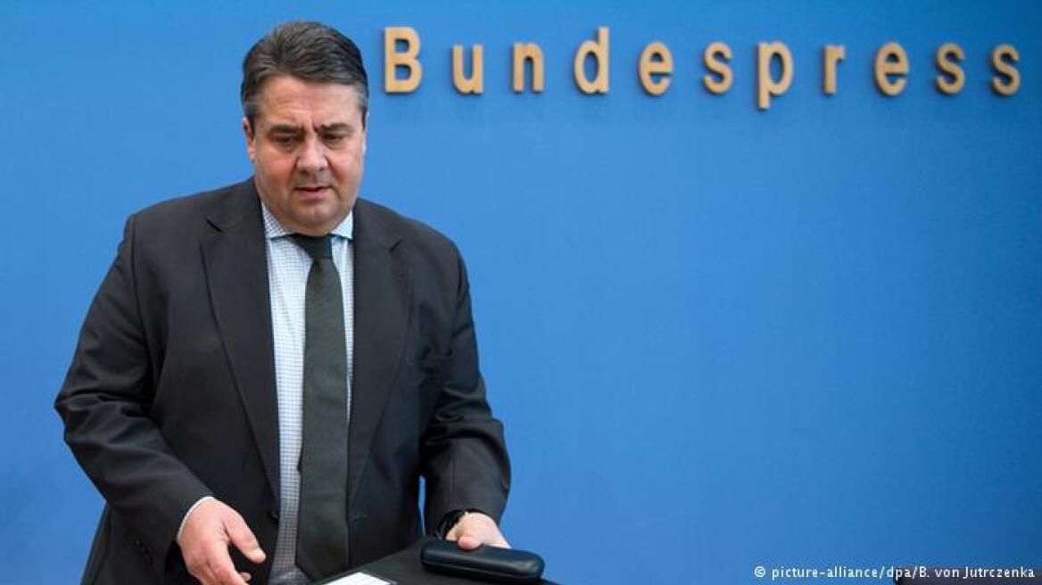 Γκάμπριελ: Δεν θα αφήσουμε την Ελλάδα να πνιγεί στους πρόσφυγες 