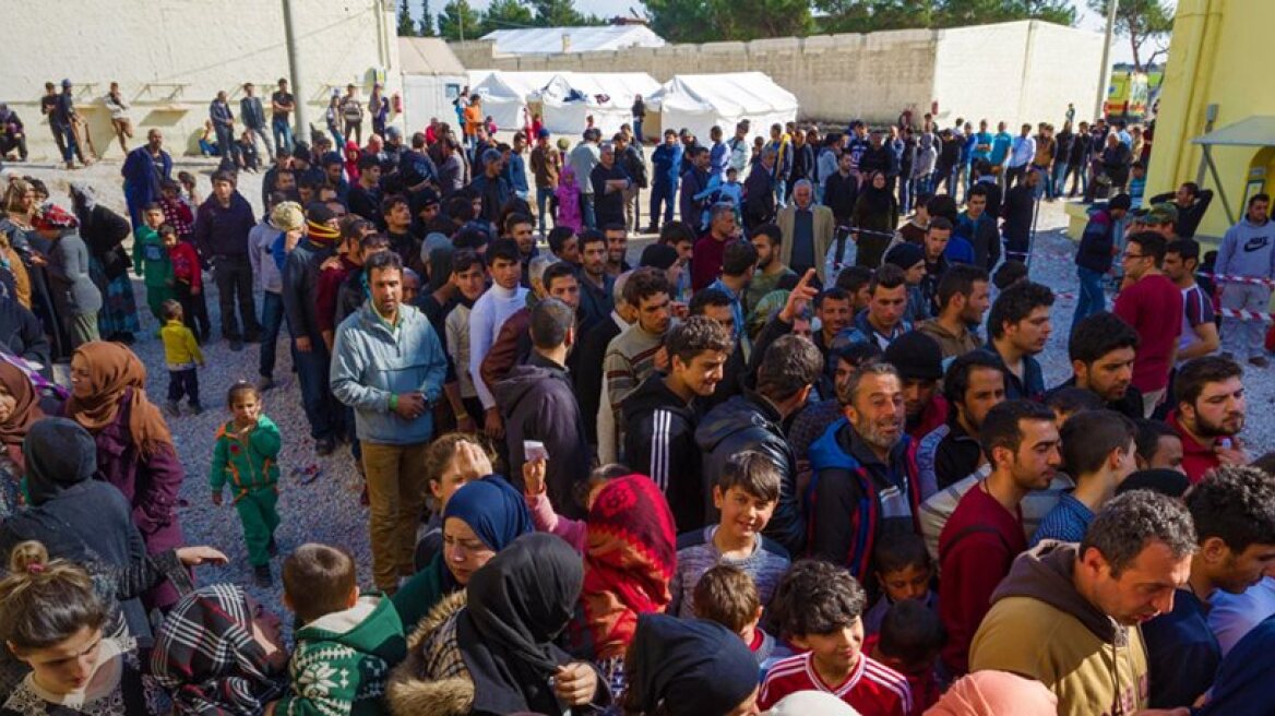 Greece suffocated by stranded refugees and immigrants