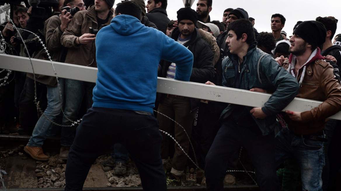 Local authorities asked to provide facilities and spaces for refugees all over Greece