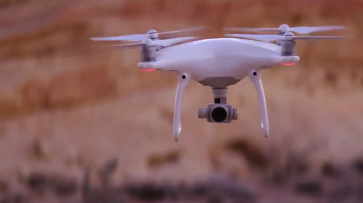 Το νέο Phantom drone βλέπει που πετά και αποφεύγει μόνο του τις συγκρούσεις