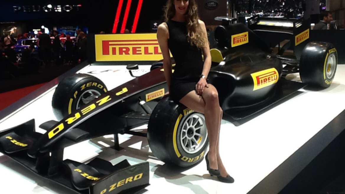 Τα άλλα... μοντέλα της έκθεσης αυτοκινήτου της Γενεύης