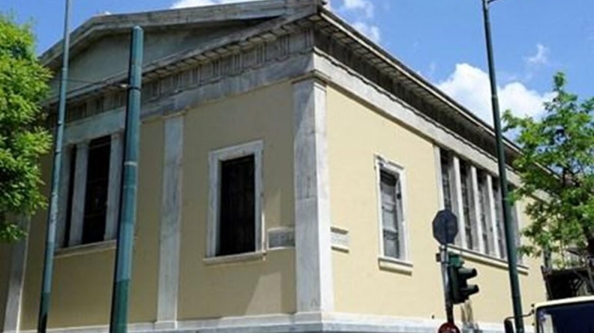 Κατέλαβαν κτήριο στο Πολυτεχνείο και «φιλοξενούν» μετανάστες