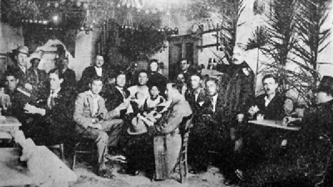 Τσικνοπέμπτη του 38, συνοδεία γαρδούμπας, σπληνάντερου και κοκορετσιού…