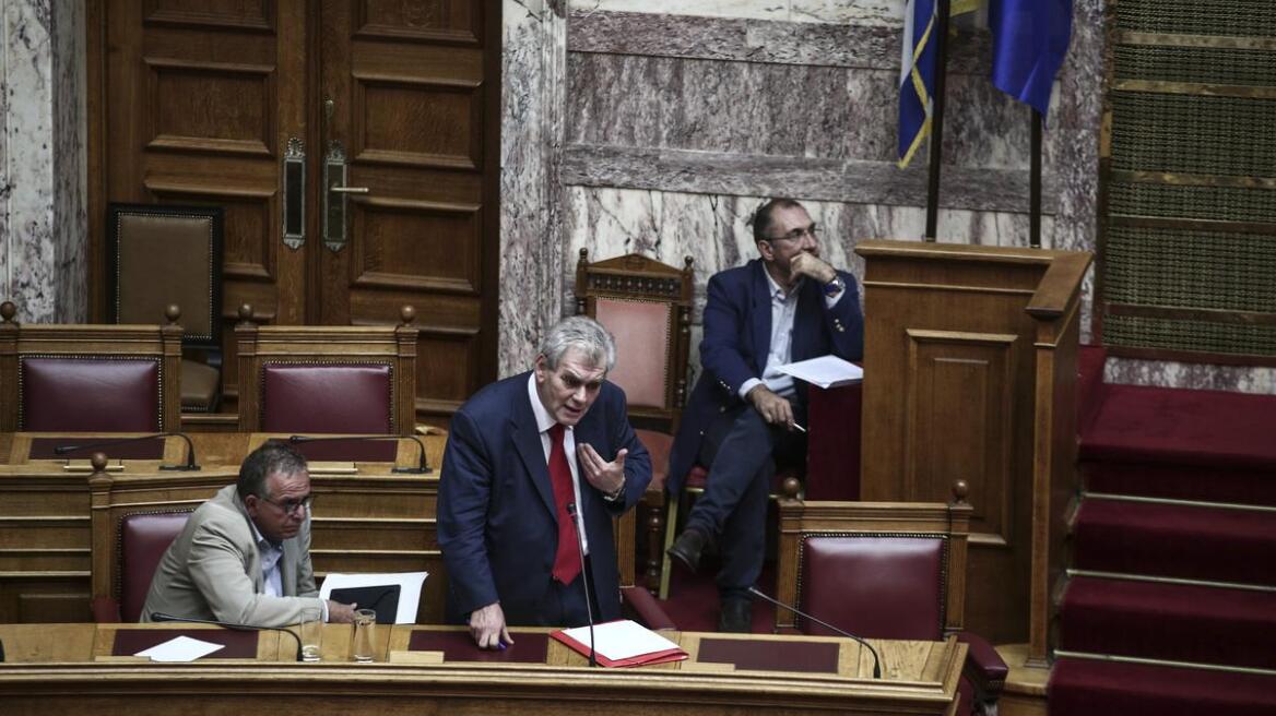 Στη Βουλή η δικογραφία με τις καταγγελίες Τσατσάνη για τον Παπαγγελόπουλο