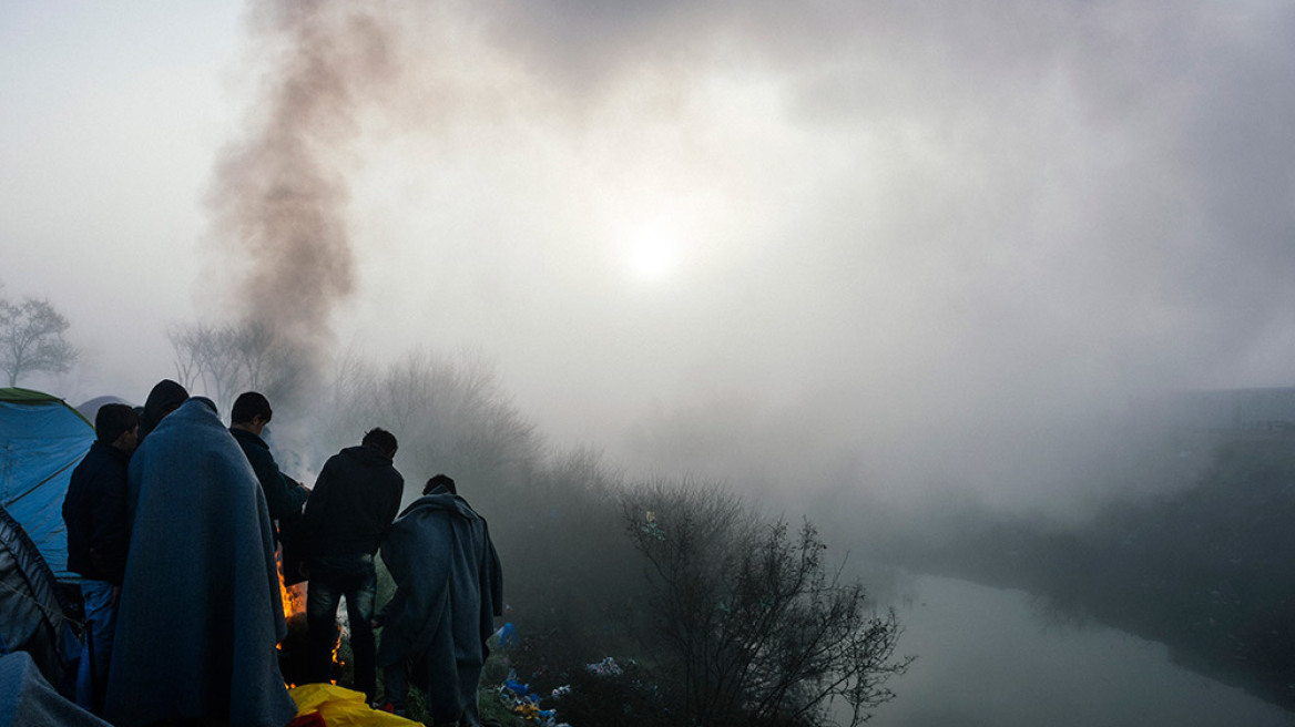 7.000 τα εγκλωβισμένα παιδιά στην Ειδομένη - Πρόσφυγες ξεκινούν και απεργίες πείνας