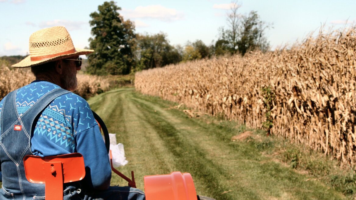 Ευρωδικαστήριο: Να επιστρέψουν οι αγρότες το μισό δισ. επιδοτήσεις Χατζηγάκη