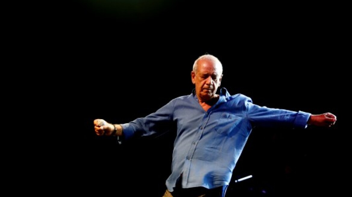 Η οικογένεια του Δημήτρη Μητροπάνου ζητά να μην γίνει εκταφή 