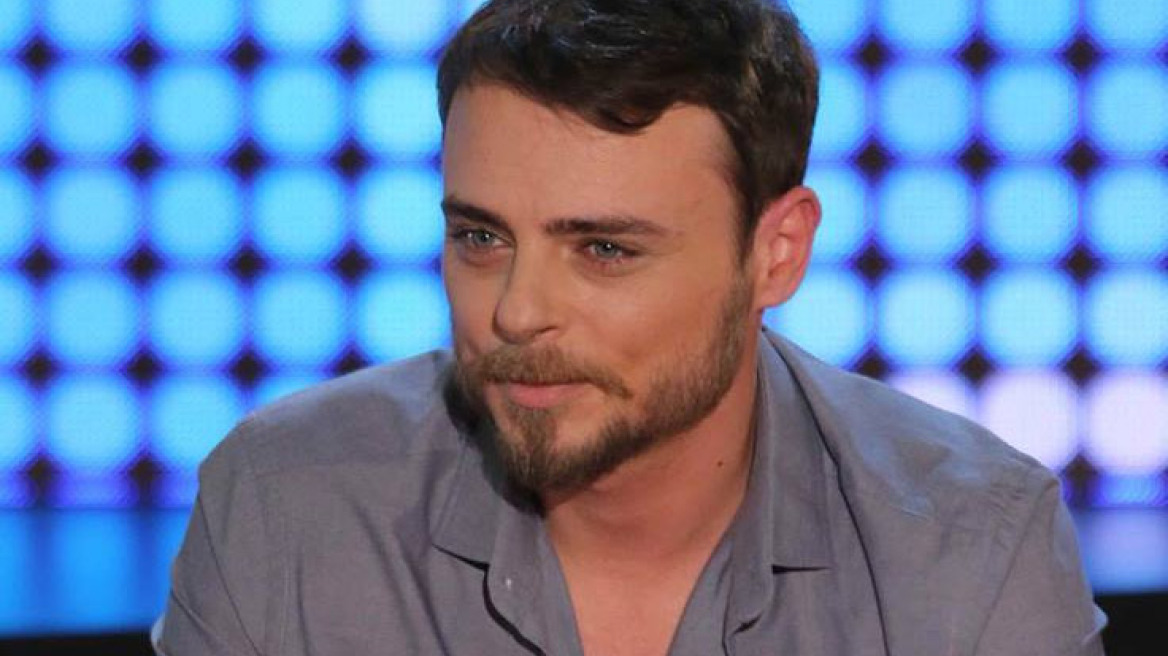 Νίκος Μίχας στο ΟΛΑ: Γιατί εκτός από τραγουδιστής αποφάσισα να γίνω και δερματολόγος