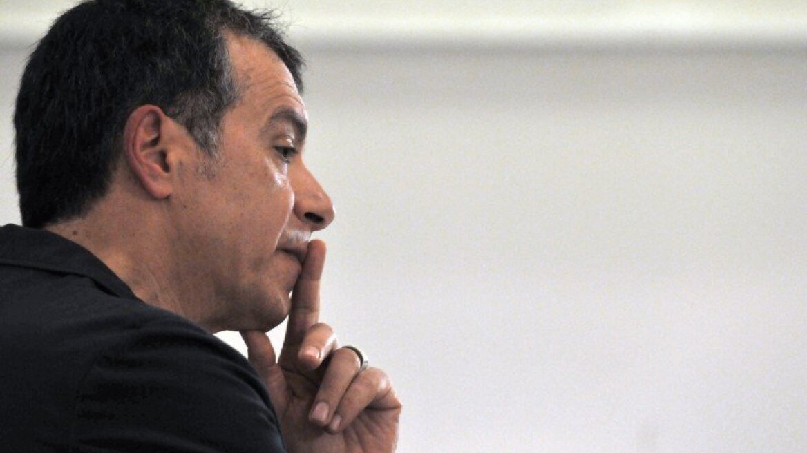 Ποτάμι για την κυβέρνηση: Ενώ μας πετάγατε λάσπη, εσείς κάνατε παζάρια με τον Μπόμπολα!