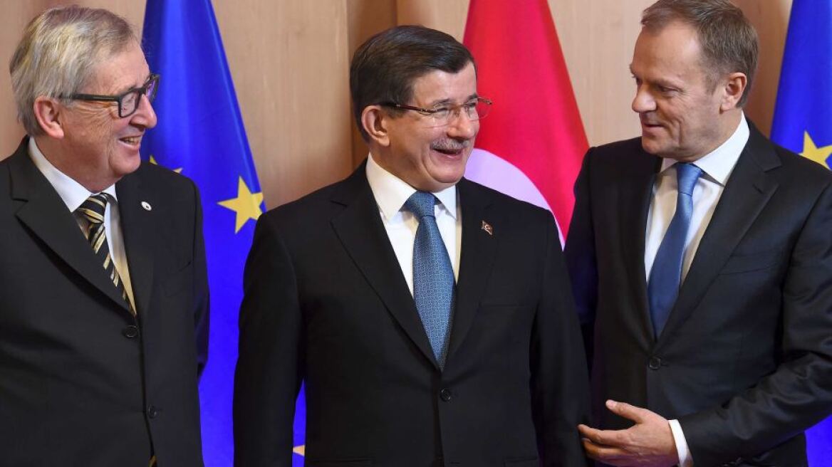 Προσφυγικό: Τι είπαν στη συνέντευξη Τύπου Τουσκ, Γιούνκερ και Νταβούτογλου