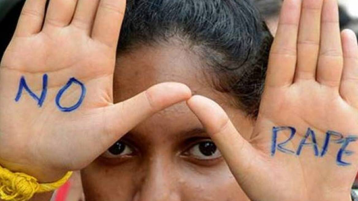 Πέθανε η 15χρονη Ινδή που βίασε και πυρπόλησε 18χρονος 