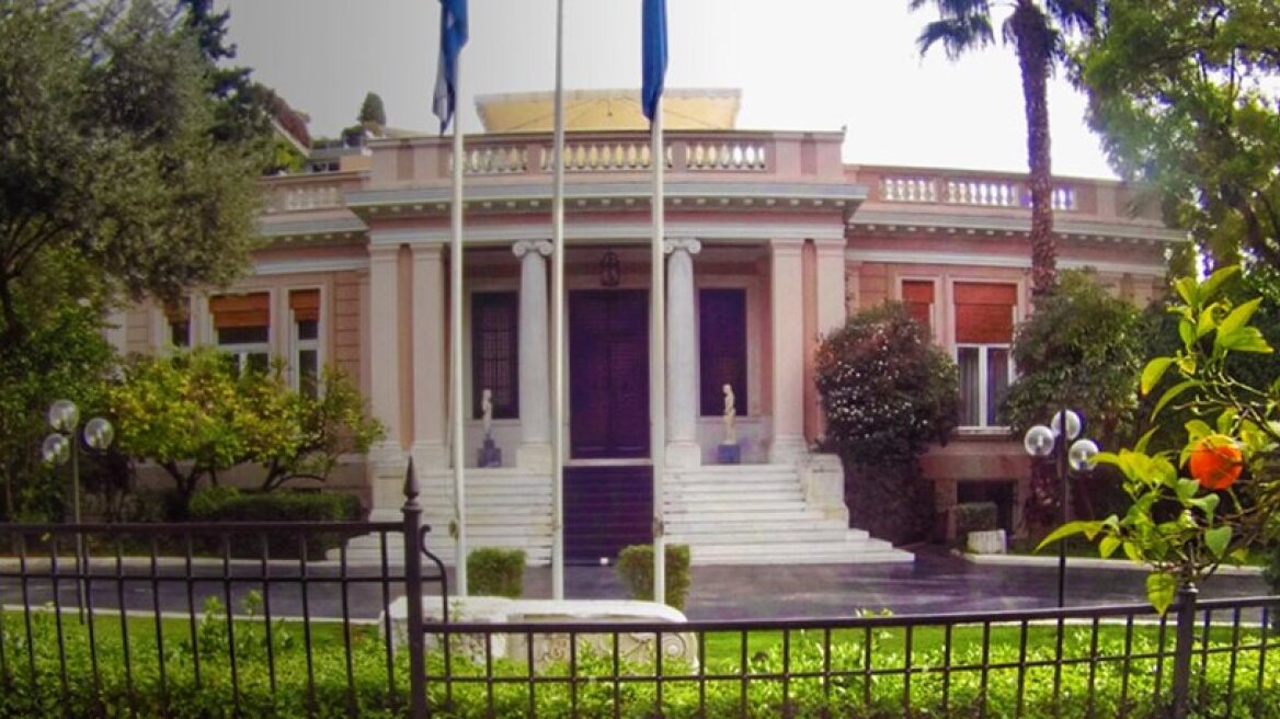 Gov’t admits borders are closed