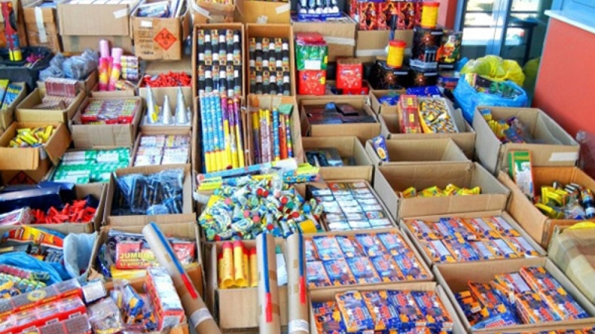 Μπαράζ συλλήψεων για παράνομα βεγγαλικά στην Θεσσαλία