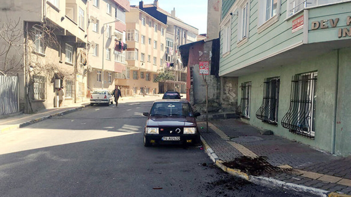 Τουρκία: Οι γείτονες πέταξαν γλάστρες σε άντρα που ετοιμαζόταν να πυροβολήσει τη γυναίκα του