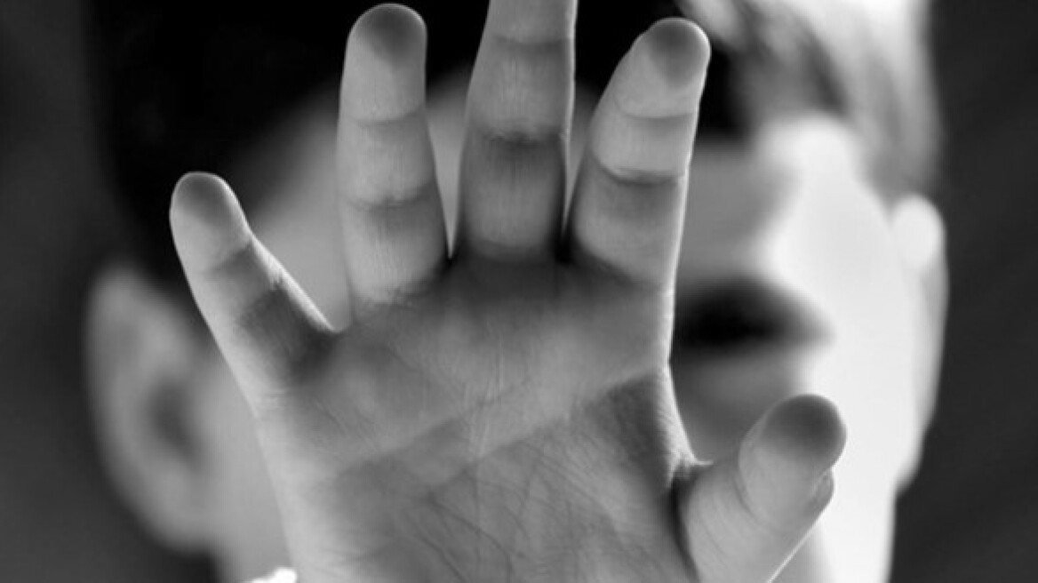 Κρήτη: 45χρονος χτύπησε άσχημα τη γυναίκα και το παιδί του