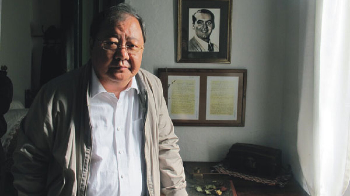 «Η ποίησή μου αποκτά ένα καινούργιο νόημα στην Ελλάδα» λέει ο Κινέζος ποιητής Τζίντι Ματζά