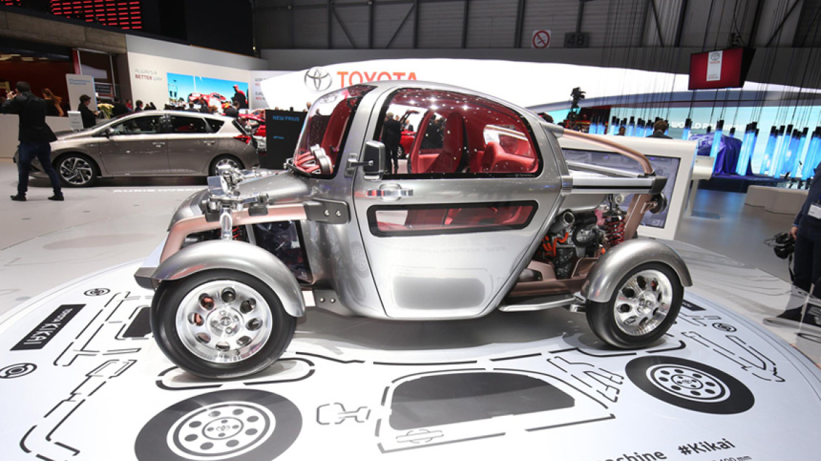Τριθέσιο υβριδικό από την Toyota
