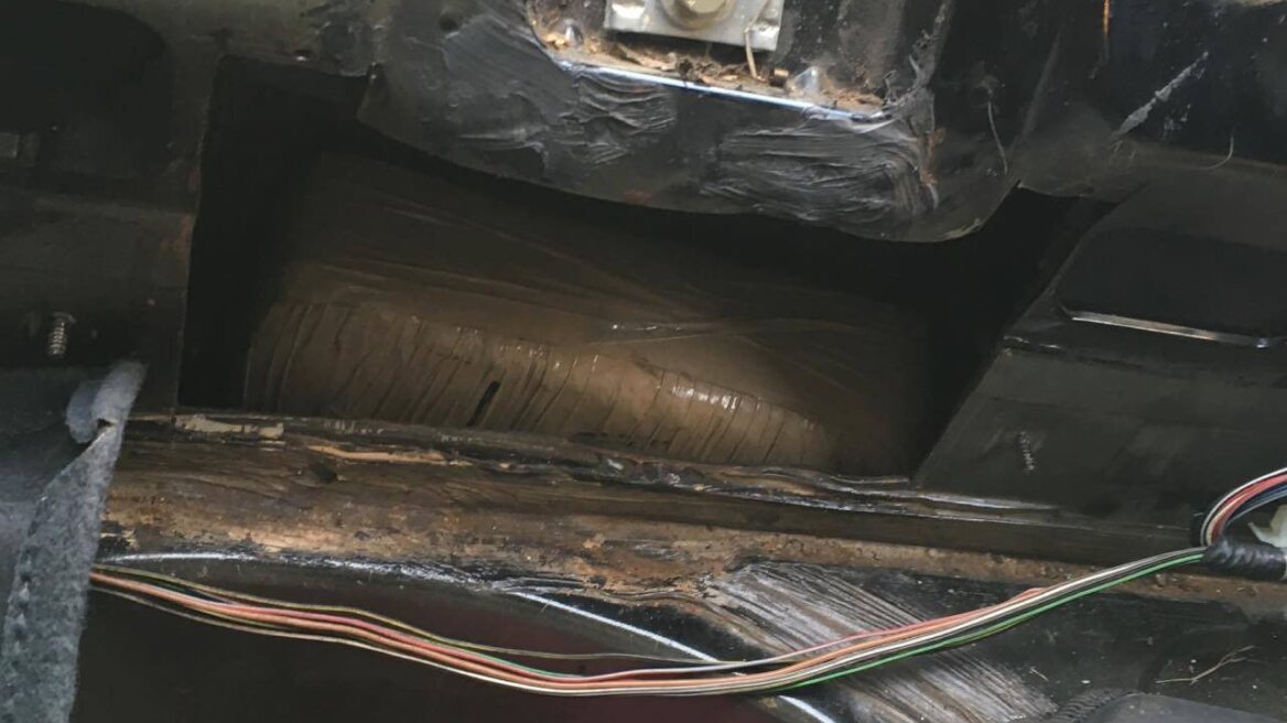 Στον προφυλακτήρα έκρυβαν τρία κιλά χασίς