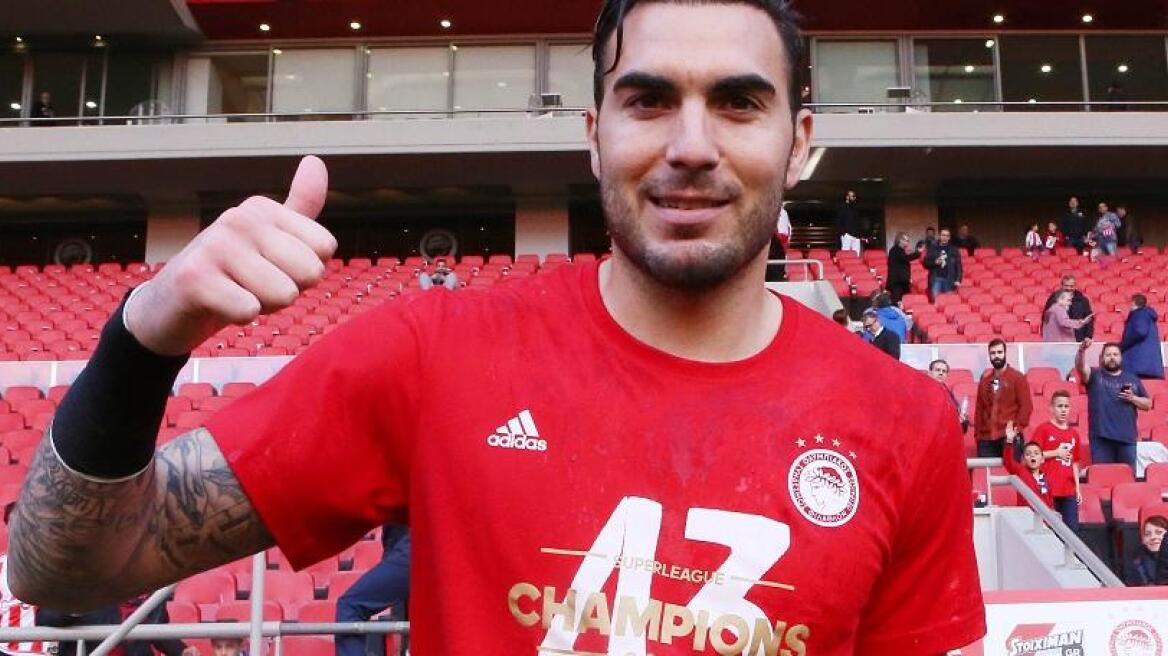 Οχτώ ομάδες για Ρομπέρτο