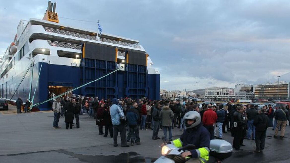 Αυξημένη η κίνηση στα λιμάνια από τους εκδρομείς παρά την επιδείνωση του καιρού 