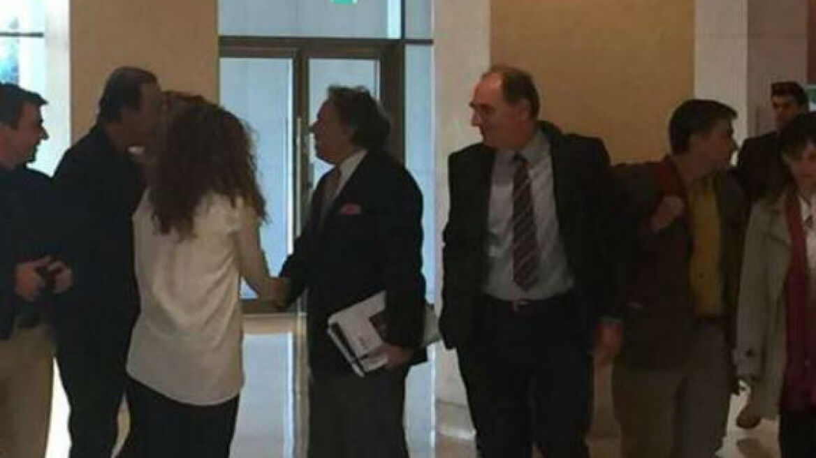 Κυβέρνηση- Θεσμοί: Μειώσεις στις συντάξεις, αυξήσεις στους φόρους 