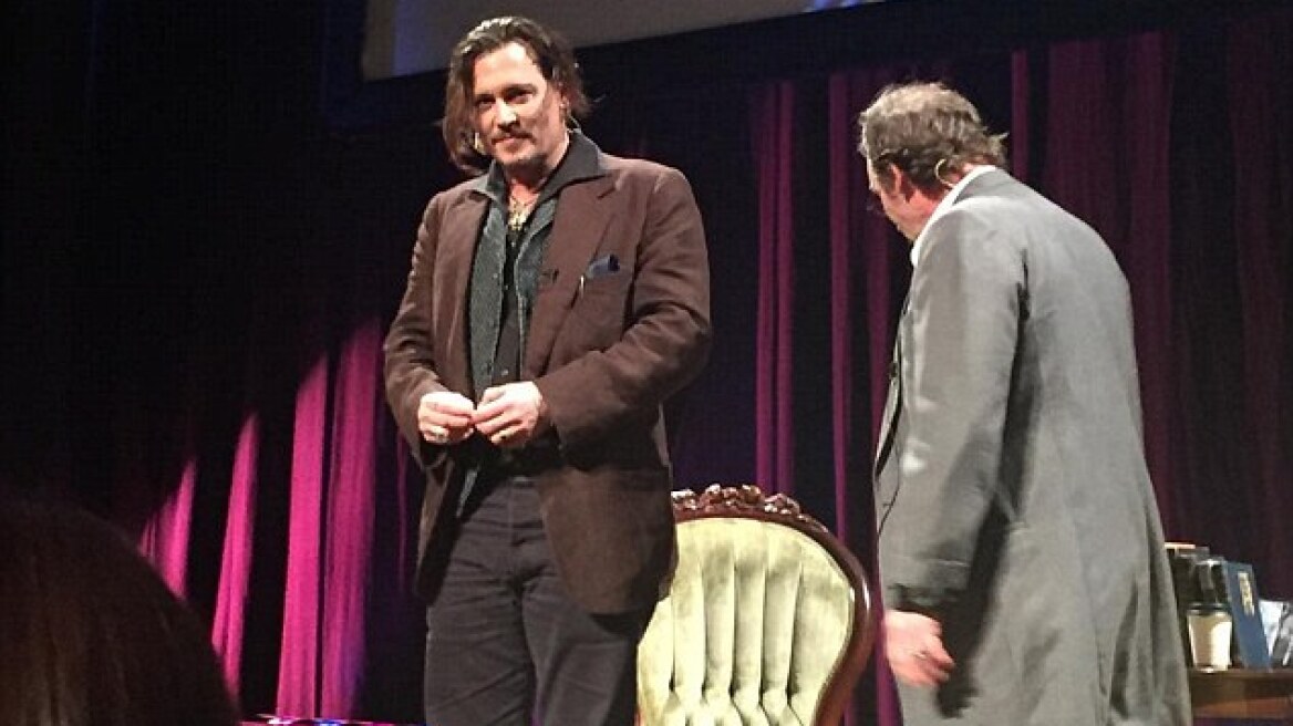 Ο Τζόνι Ντέπ «κάρφωσε» τον Τραμπ: Είναι ένα παλιόπαιδο