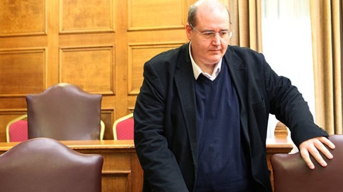 Greek Theologians against Education Minister Filis