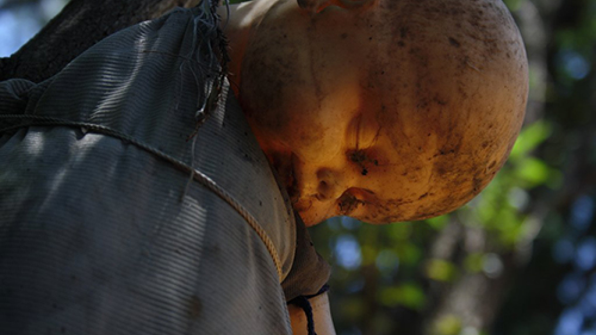 Do you dare visit the island of dolls? (scary pics)
